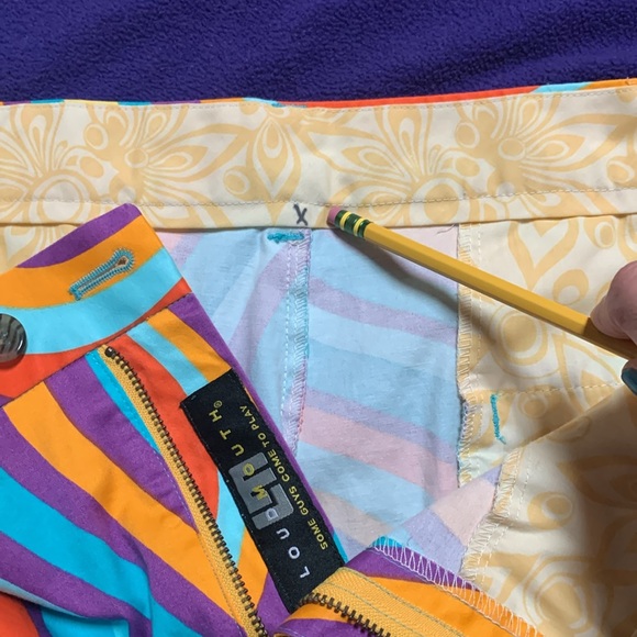 Men’s Loudmouth golf shorts multicolored wavy Torrey Lines men’s size 42 Groovy! - Picture 15 of 16